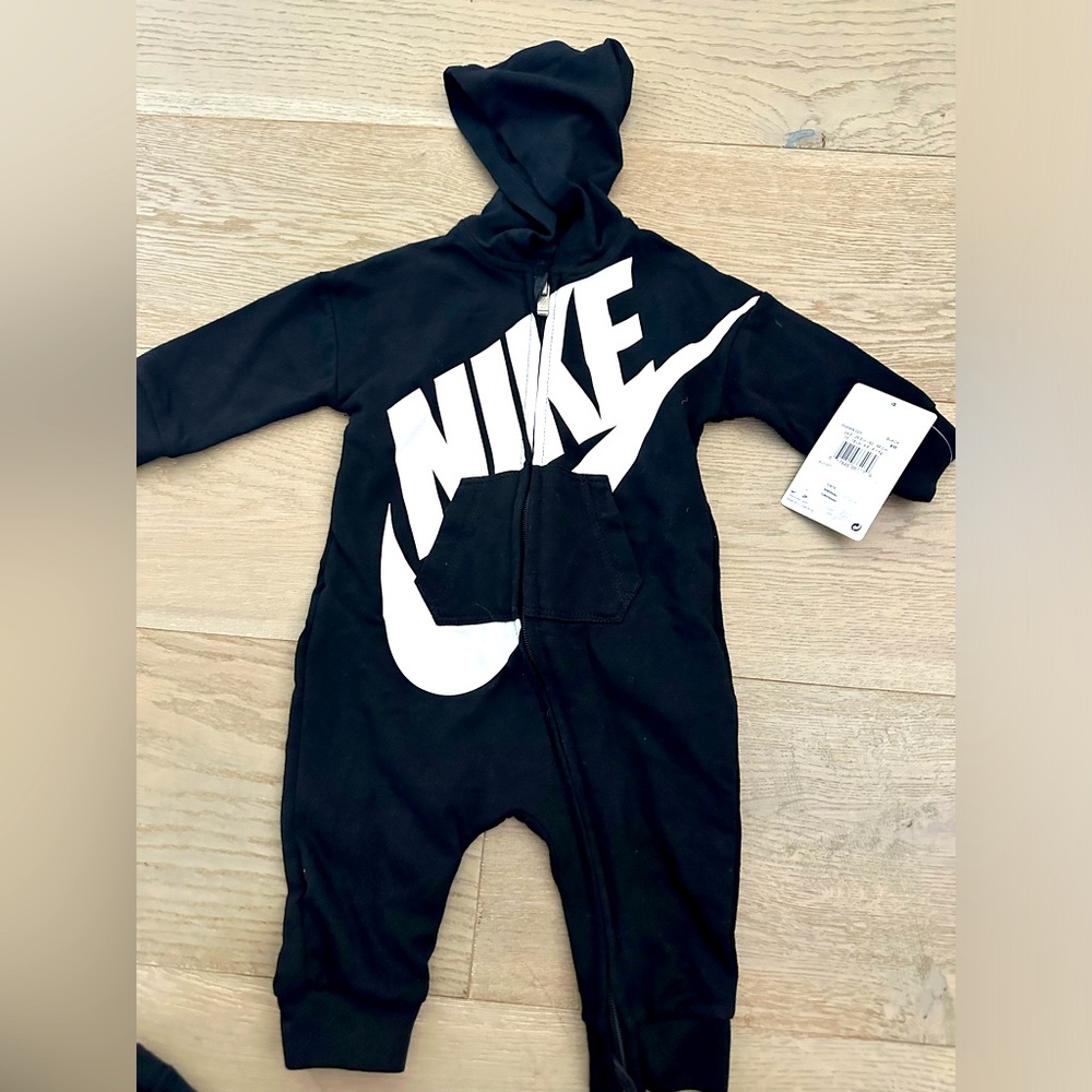 Nike Onesie Jumpsuit Size 6 months